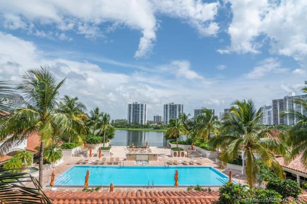 Turnberry Village South Tower, 19900 E Country Club Dr #710, Aventura, Florida 33180, image 2