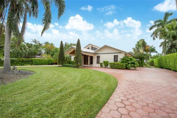 Snapper Creek Groves, 6336 SW 85th St, Glenvar Heights, Florida 33143, image 2