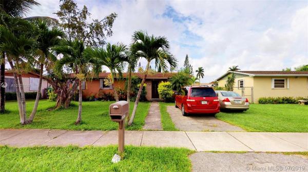 Camelot, 15612 SW 297th St, Leisure City, Florida 33033, image 2