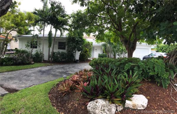 Tropical Isle Homes, 216 Buttonwood Dr, Key Biscayne, Florida 33149, image 2