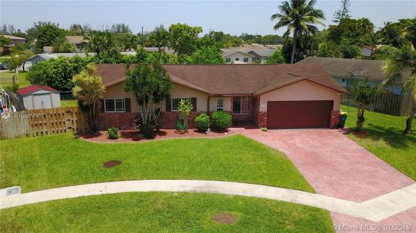 Melaleuca Isles, 128 SW 127th Ave, Plantation, Florida 33325, image 2