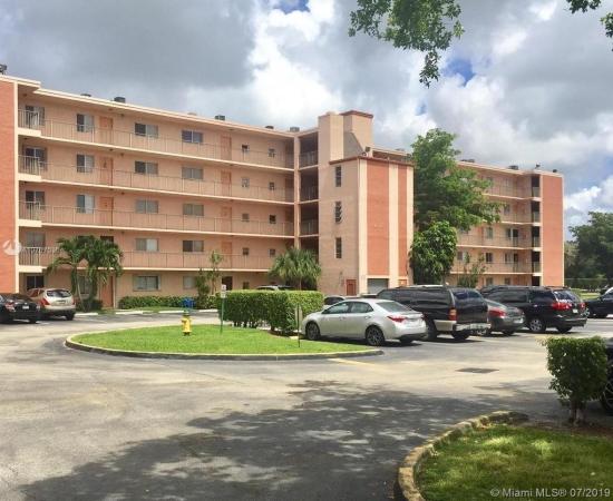 Lakeshore At University Park, 8550 N Sherman Cir #405, Miramar, Florida 33025, image 2