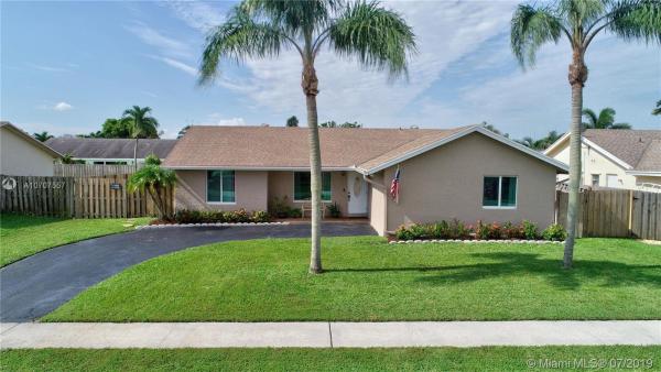 American Homes At Southwind Lakes, 9705 Richmond Cir, Boca Raton, Florida 33434, image 2