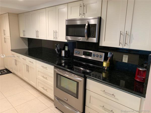 Lavers Resort & Racquet Club, 825 Egret Cir #403, Delray Beach, Florida 33444, image 2