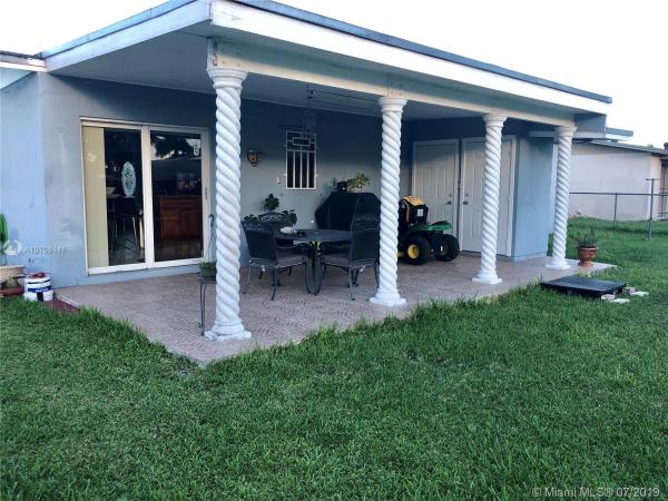 30006 SW 148th PL, Country Walk, Florida 33033, image 2