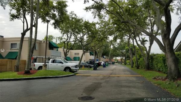 Arbor Courts, 14390 SW 98th Ter, The Hammocks, Florida 33186, image 2