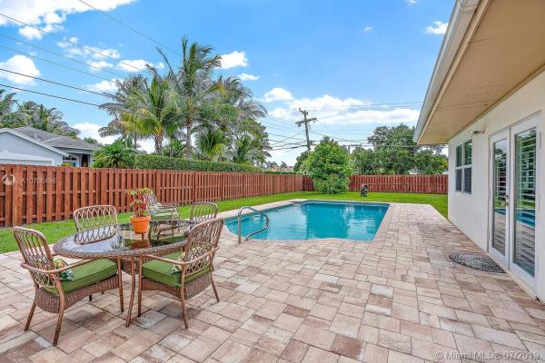 Hope Acres, 2482 E Hope Ln, Palm Beach Gardens, Florida 33410, image 2