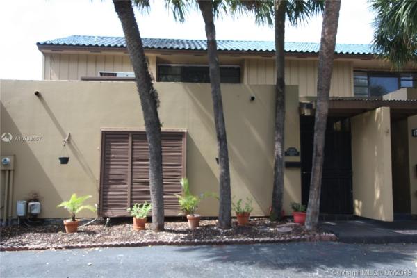 Loch Lomond East, Miami Lakes, Florida 33014, image 2