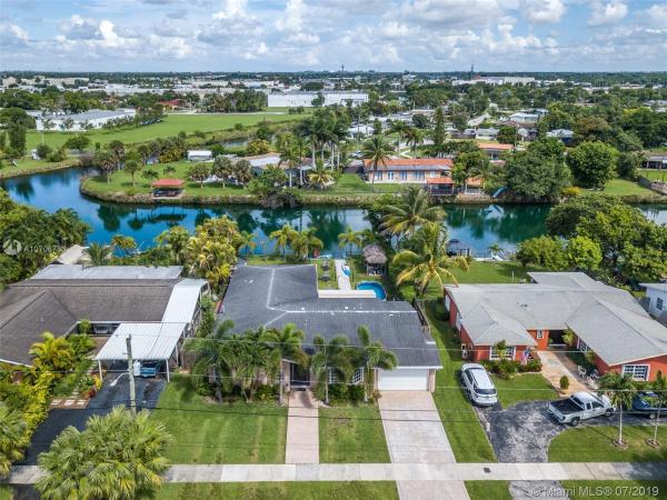 Bel Aire, 19210 Bel Aire Dr, Cutler Bay, Florida 33157, image 2