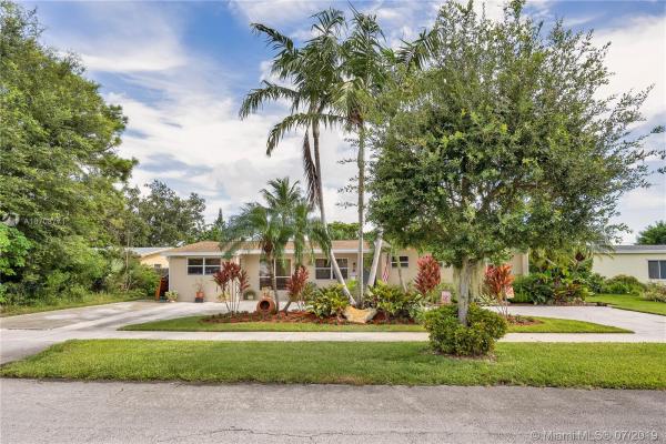 Cutler Ridge, 10105 Nicaragua Dr, Cutler Bay, Florida 33189, image 2