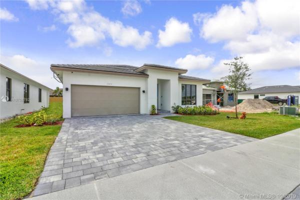 Palm Ridge Gardens, 2938 SE 3rd St, Homestead, Florida 33033, image 2