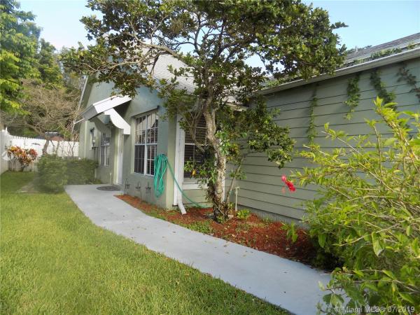 Scarborough, 940 SW 111th Way, Davie, Florida 33324, image 2