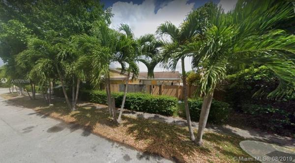Hacienda Estates, 11426 SW 35th Ln, University Park, Florida 33165, image 2