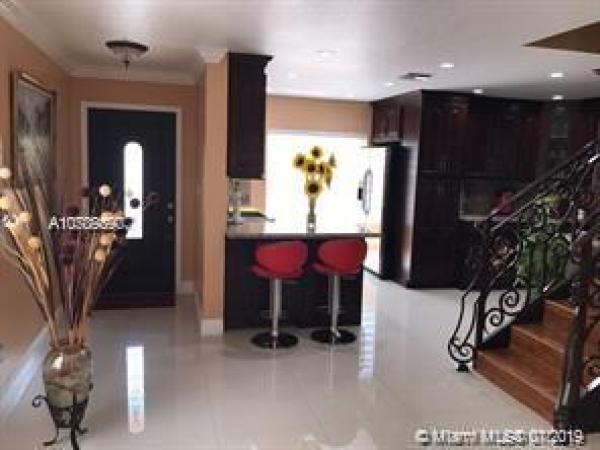 The Park Townhomes, 3430 SW 112th Ave #1-2, University Park, Florida 33165, image 2