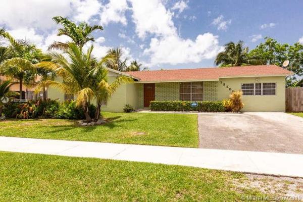 Meadow Wood Manor, 13255 SW 265th Ter, Princeton, Florida 33032, image 2