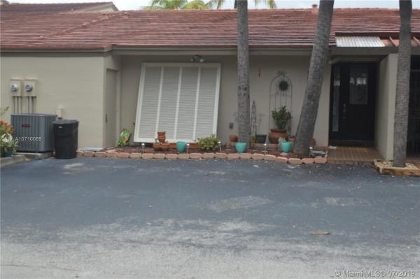 Lake Sandra, 8299 Balgowan Rd #8299, Miami Lakes, Florida 33016, image 2