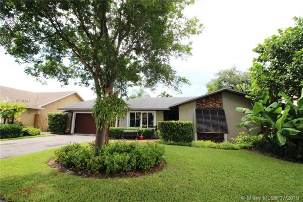 Calusa Club Estates, 13360 SW 99th Ter, The Crossings, Florida 33186, image 2