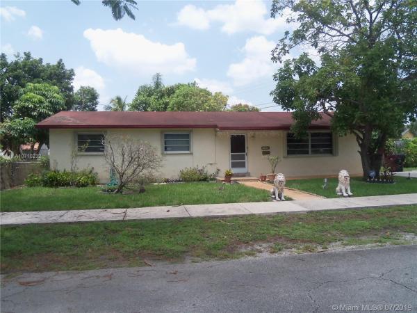 Highland Manor, 17520 NE 1st Ct, North Miami Beach, Florida 33162, image 2