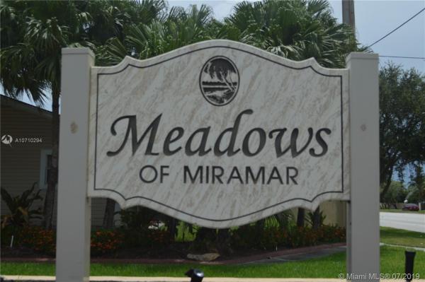 9751 W Daffodil Ln, Miramar, Florida 33025, image 2
