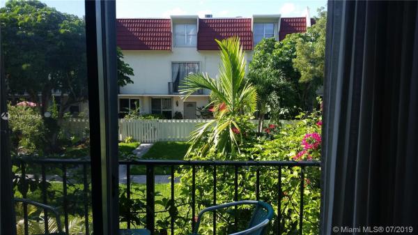 1651 NE 115th St #27C, Unincorporated Dade County, Florida 33181, image 2