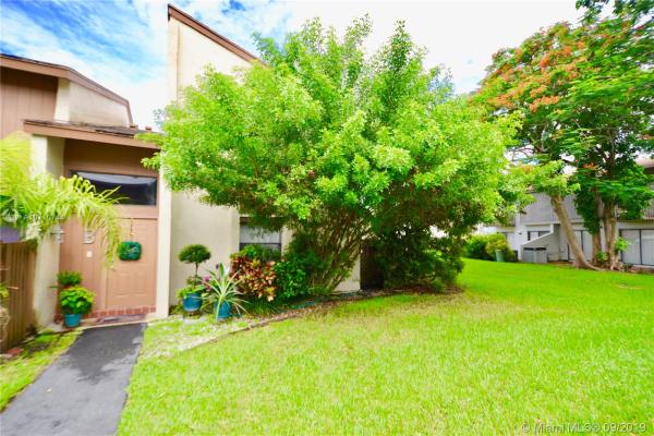 Greenglades, 10661 SW 113th Pl #94B, Kendall, Florida 33176, image 2