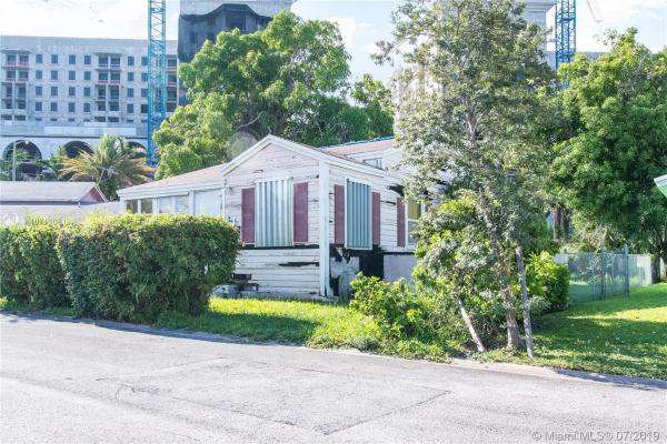 Mac Farlane Homestead, 217 Florida Ave, Coral Gables, Florida 33133, image 2
