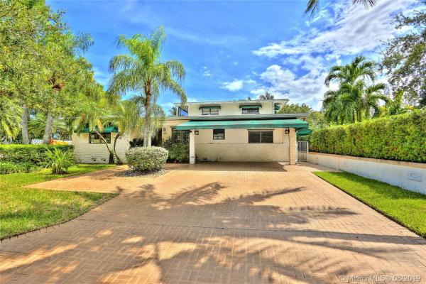Tropical Isle Homes, 320 W Mcintyre St, Key Biscayne, Florida 33149, image 2
