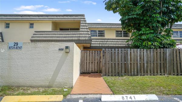 Kendale Lakes Townhouses, 8741 SW 137th Ave #8741, Kendale Lakes, Florida 33183, image 2