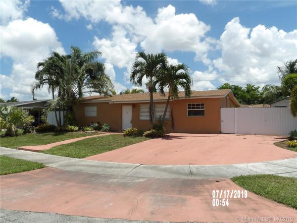 Palm Springs North Residential, 7898 NW 173rd St, Palm Springs North, Florida 33015, image 2