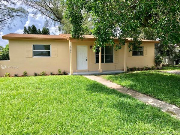 Lake Lucerne, 20402 NW 23rd Ct, Miami Gardens, Florida 33056, image 2