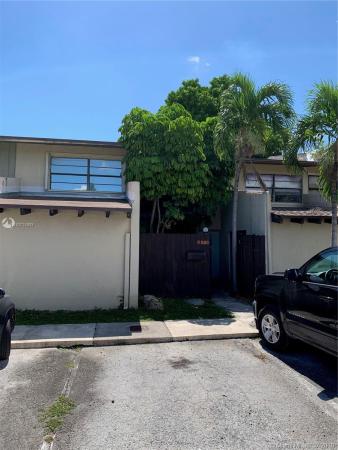 Snapper Creek Townhouses, 6514 SW 114th Ave, Kendall, Florida 33173, image 2