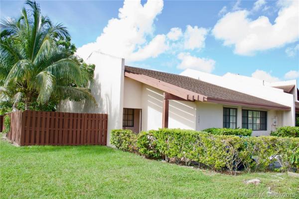 Meadowbrook, 14881 SW 72nd Ter, Kendall West, Florida 33193, image 2