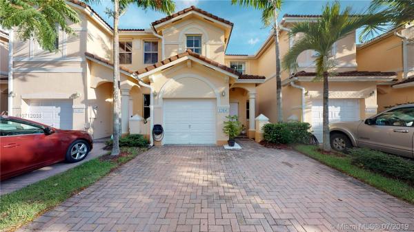 Kendall Breeze South, 12496 SW 125th Ter, Three Lakes, Florida 33186, image 2