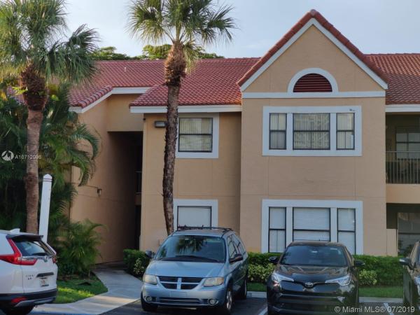 Biscayne Beach Club, 15661 SW 104th Ter #313, The Hammocks, Florida 33196, image 2