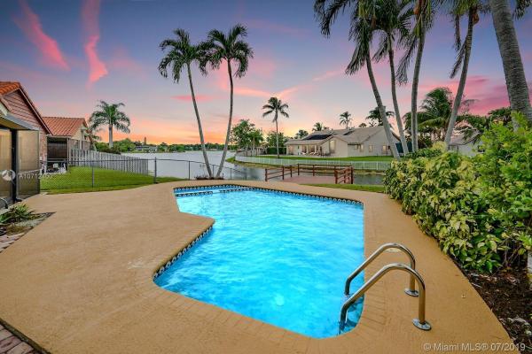 Quay Point At Rock Creek, 11385 W Point Dr, Cooper City, Florida 33026, image 2