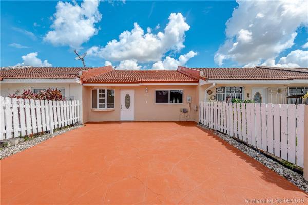 Biltmore Manor, 8819 NW 118th St, Hialeah Gardens, Florida 33018, image 2