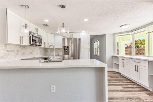 Park Isle At Lakes Of The Meadow, 4260 SW 149th Ct, Kendall West, Florida 33185, image 2