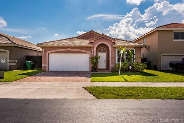 Park Square At Lago Mar, 7524 SW 166th Ct, The Hammocks, Florida 33193, image 2