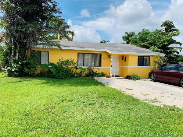 Lake Heights, 6446 SW 41 St #, Westwood Lakes, Florida 33155, image 2