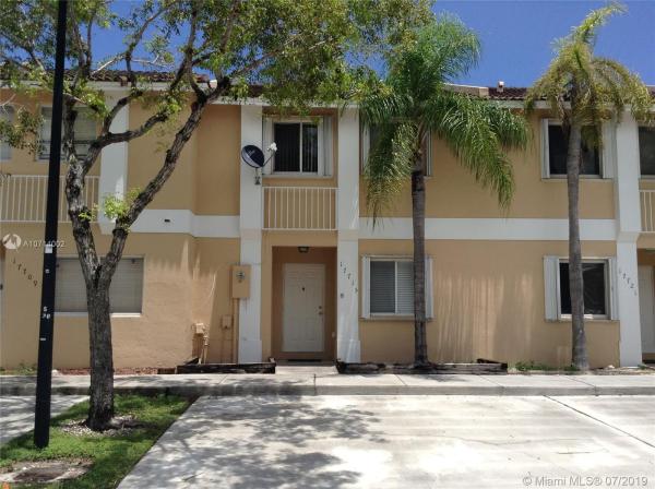 Weitzer Serena Lakes Townhomes, 17715 SW 141st Ct, Richmond West, Florida 33177, image 2