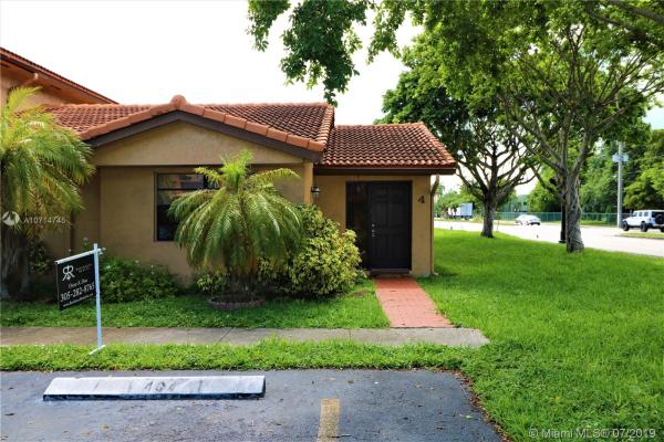 Patio Grande Townhomes, 10908 NW 7th St #404, Fountainebleau, Florida 33172, image 2