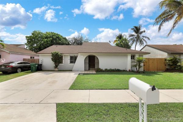 Oak Park, 20243 SW 122nd Pl, South Miami Heights, Florida 33177, image 2