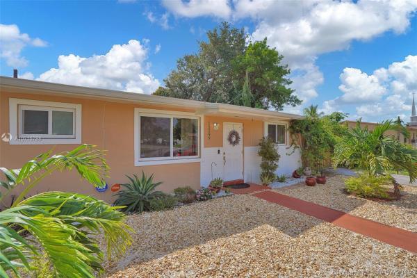 Washington Park, 15299 NE 14th Ave, North Miami Beach, Florida 33162, image 2
