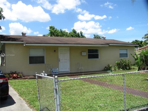 Carol City Gardens, 4265 NW 198th St, Miami Gardens, Florida 33055, image 2