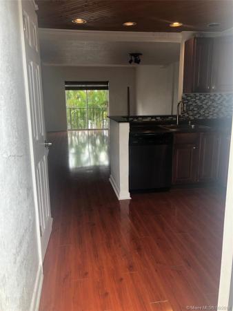 Villas Of Pinecrest, 6707 N Kendall Dr #116, Pinecrest, Florida 33156, image 2