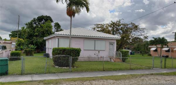 Home Owners Paradise, 3010 NW 49th St, Brownsville, Florida 33142, image 2