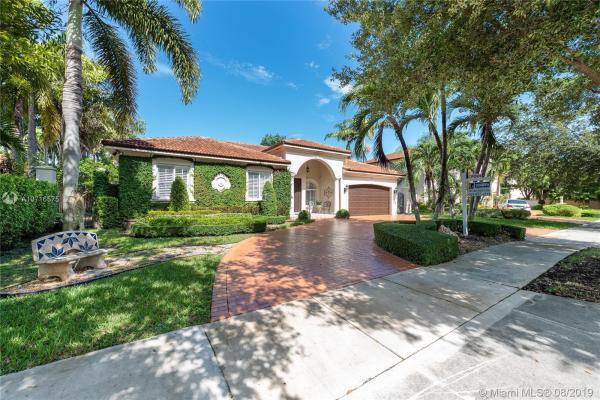 Graveran Estates, 16232 NW 85th Ct, Miami Lakes, Florida 33016, image 2