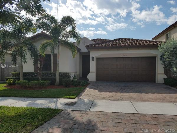 Venetian Parc, 15412 SW 176th Ter, Richmond West, Florida 33187, image 2
