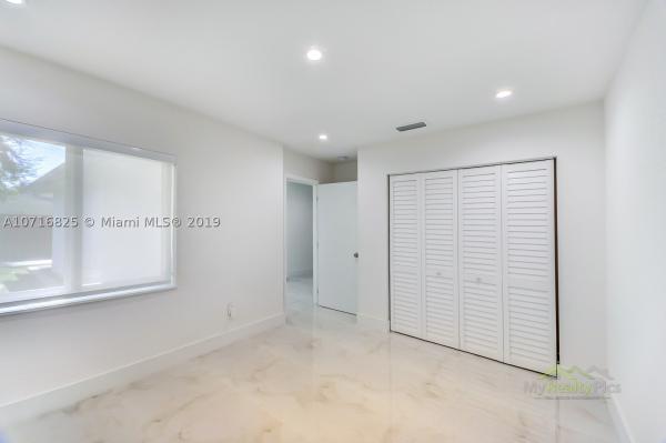 Bel Aire, 9814 SW 195th St, Cutler Bay, Florida 33157, image 2