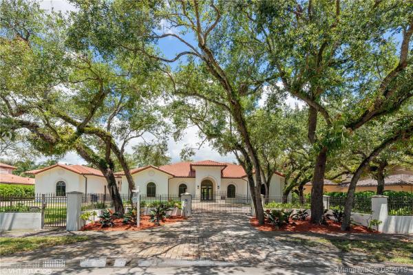 Caneros Forest, 10101 SW 68th St, Sunset, Florida 33173, image 2